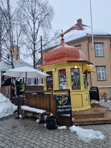 signal-2025-03-27-195000